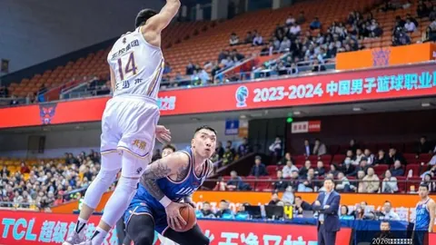 欧战风云再起勒沃库森97秒内绝平罗马，4-2总比分夺决赛门票